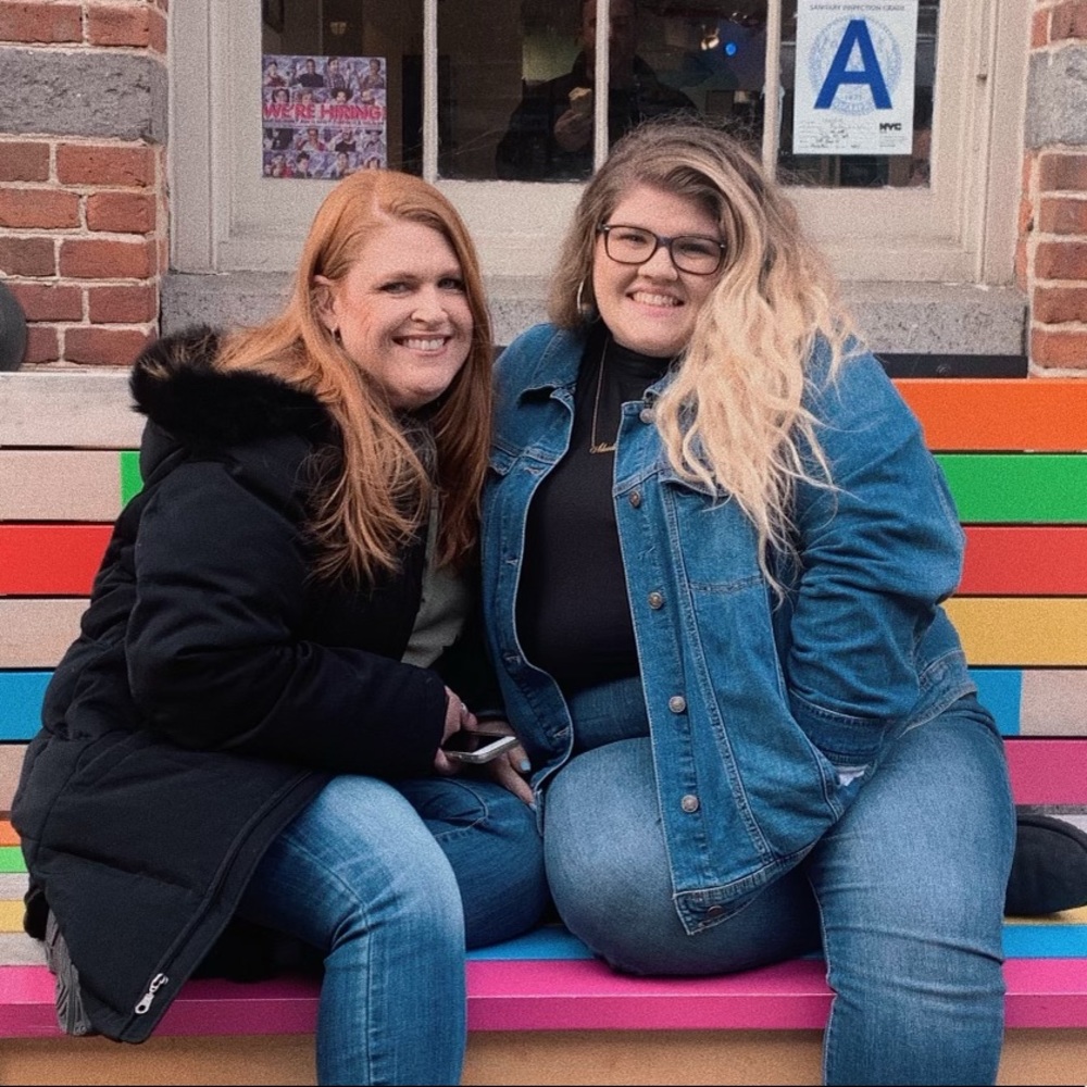 Meet your Poshers - Hannah & Allison